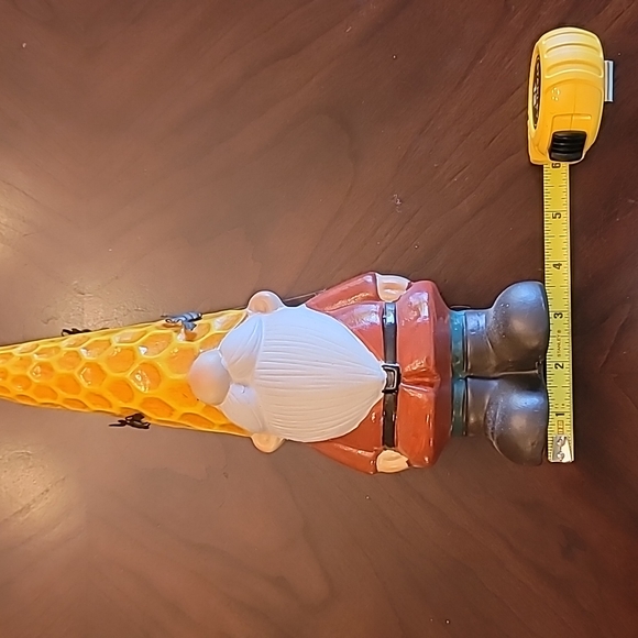 Honeycomb Garden Gnome - Picture 6 of 9